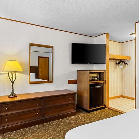 לייק פלאסיד Best Western Adirondack Inn מראה חיצוני תמונה