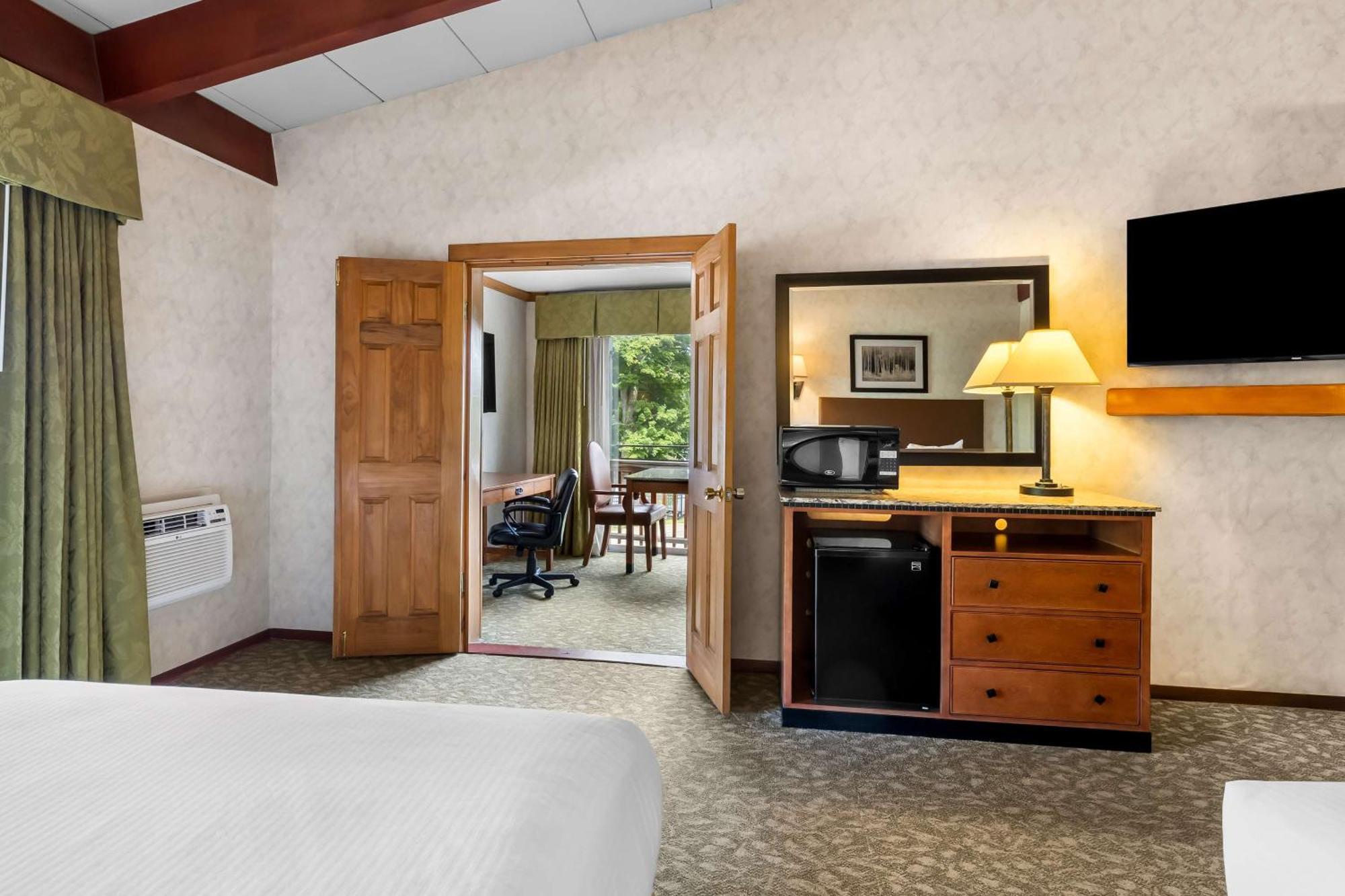לייק פלאסיד Best Western Adirondack Inn מראה חיצוני תמונה