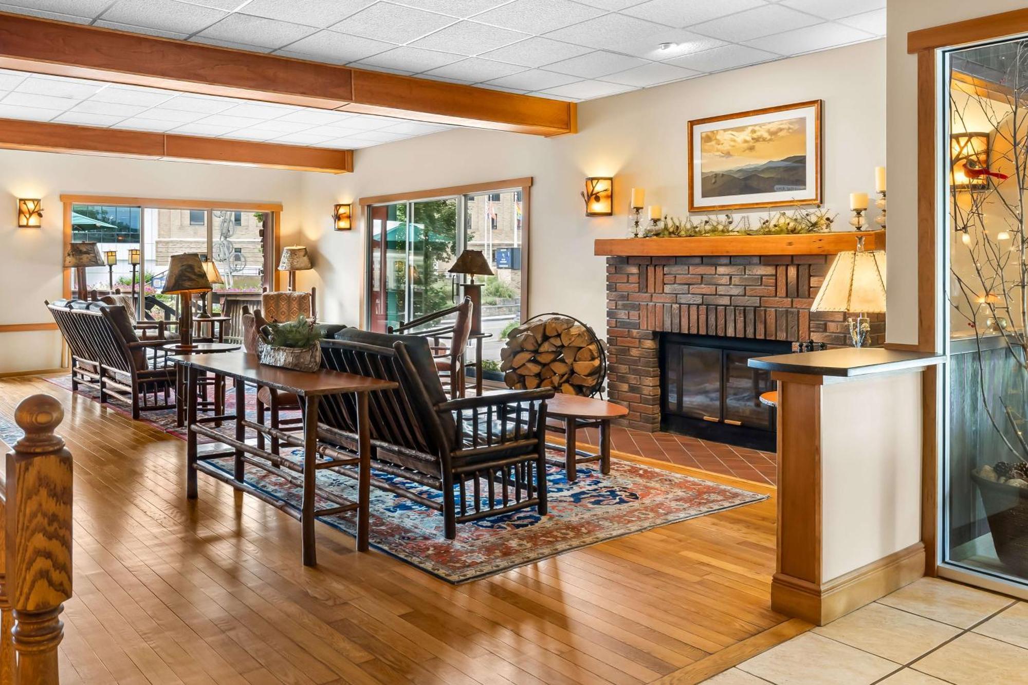 לייק פלאסיד Best Western Adirondack Inn מראה חיצוני תמונה